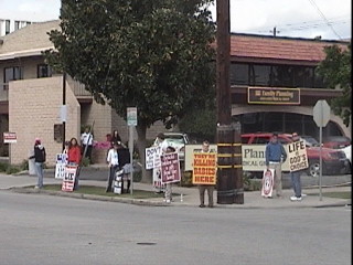 Students for the Silent intercede for children outside Bakersfield's abortion chamber